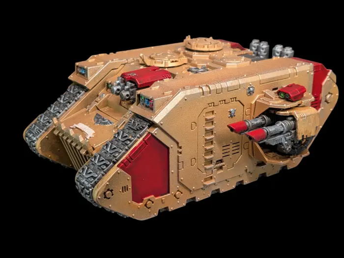 Venerable Land Raider, figurine Adeptus Custodes (Warhammer 40,000), peinte à Marseille par Pint of Paint