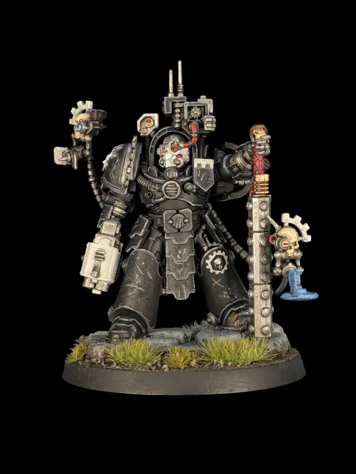 Caanok Var, figurine Iron Hands (Warhammer 40,000), peinte à Marseille par Pint of Paint