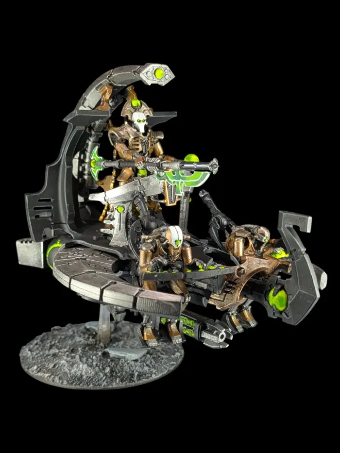 Necron Catacomb Command Barge, figurine Nécrons (Warhammer 40,000), peinte à Marseille par Pint of Paint