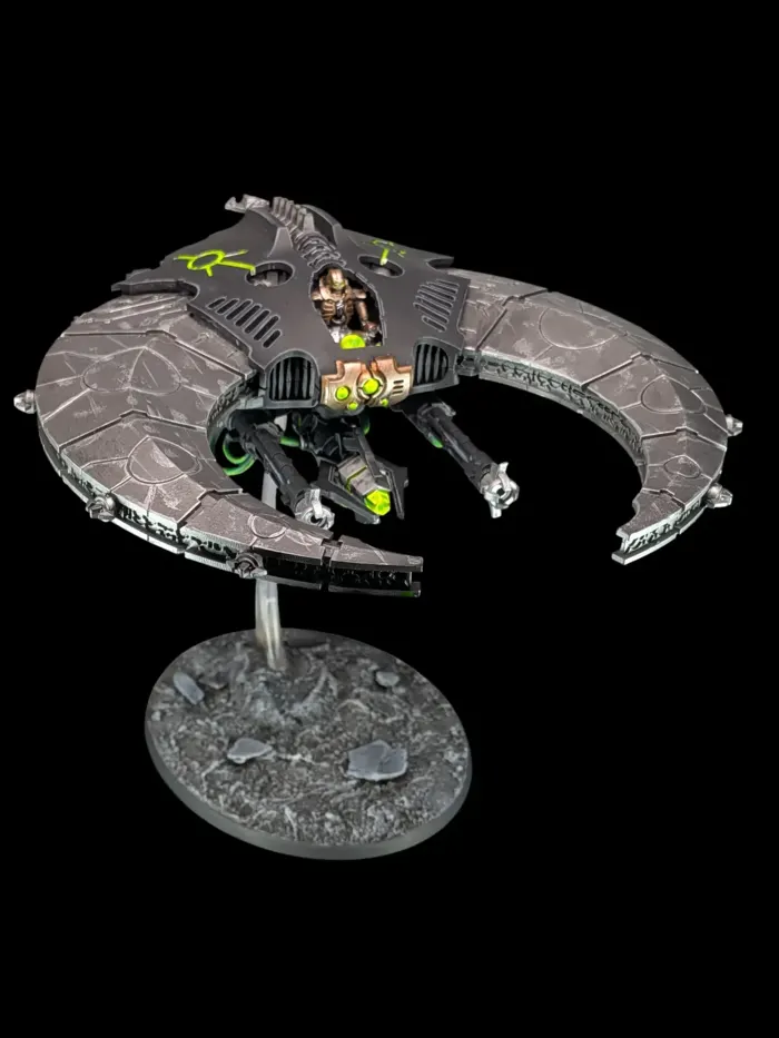 Night Scythe, figurine Nécrons (Warhammer 40,000), peinte à Marseille par Pint of Paint