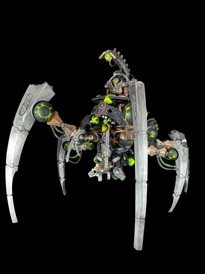 Triarch Stalker, figurine Nécrons (Warhammer 40,000), peinte à Marseille par Pint of Paint