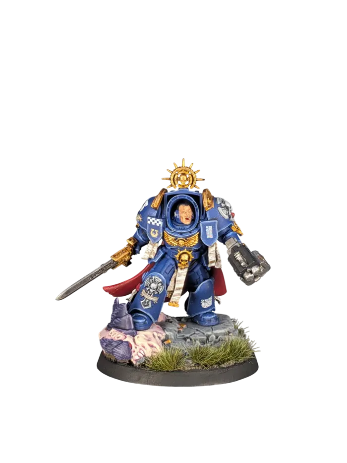 Capitaine Ultramarine, figurine Ultramarines (Warhammer 40,000), peinte à Marseille par Pint of Paint